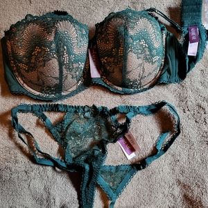 Adore Me Green push up Bra (36DD) and Panty (L thong) set